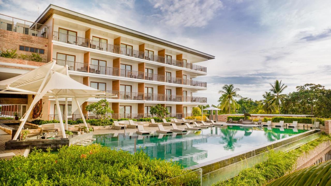 Modala Beach Resort Panglao-stad Buitenkant foto